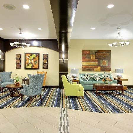 Holiday Inn Express & Suites Covington By Ihg Bagian luar foto